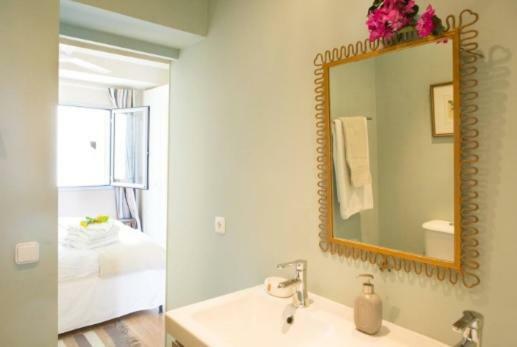 Peaceful Top Floor Apt W Balconies - Cambridge Right - Ac ฟุงชาล ภายนอก รูปภาพ